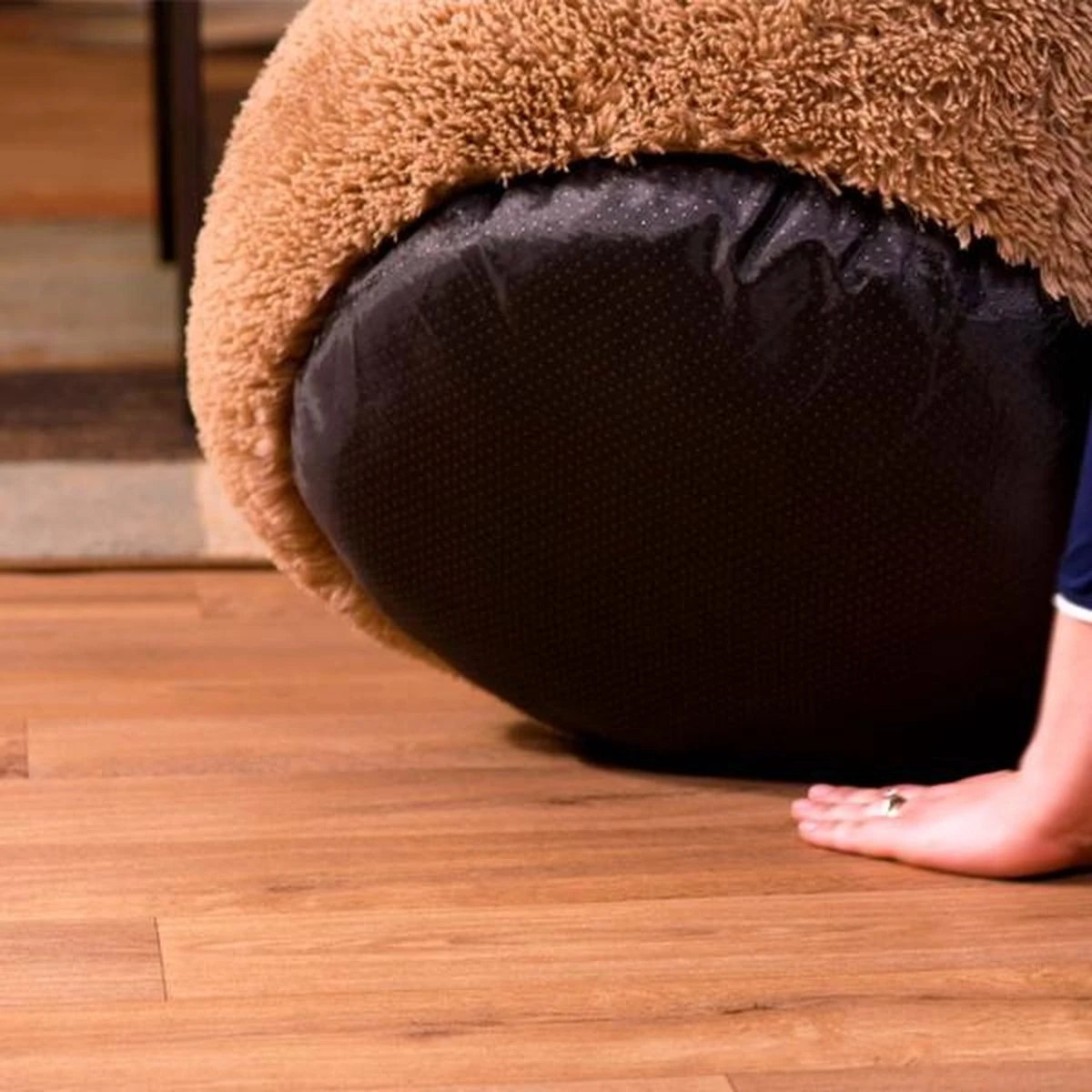 Peaceful Pooch M - Pluizig Hondenbed - 76cm Diameter - Opvouwbaar - In Verschillende Maten. Kattenbed - Wasbaar - Uitneembare Vulling - Ontspant Gewrichten En Spieren - Anti-slip Noppenbodem - Afbeelding 3